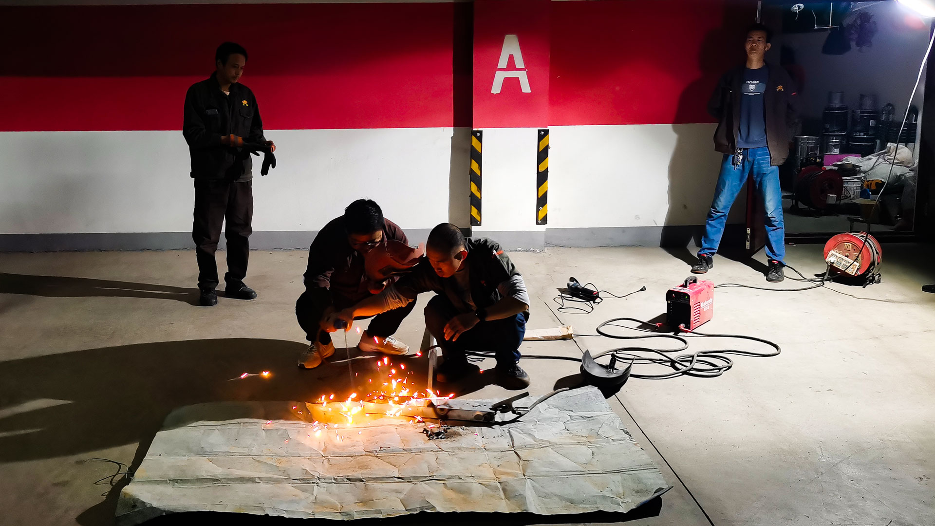 1水電維修中心：開展焊接技術及電梯緊急救援培訓，提高工程部實踐操作能力.jpg
